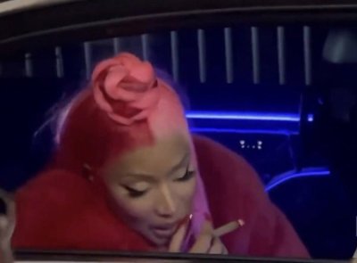 Watch Nurse C. 😷's leaked NSFW photo on TwXstars