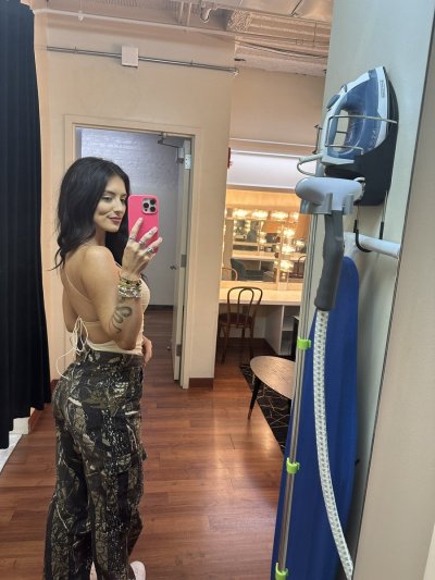 Watch harlee's leaked NSFW photo on TwXstars