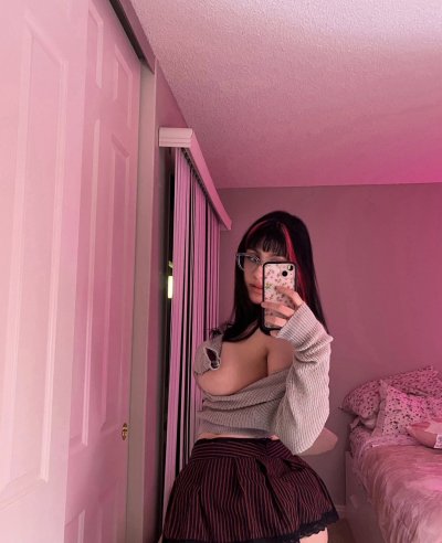 Watch drea🐰's leaked NSFW photo on TwXstars