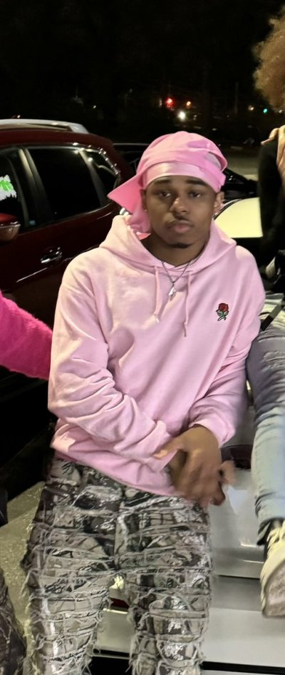 Watch 🔙Deontae🔜's leaked NSFW photo on TwXstars