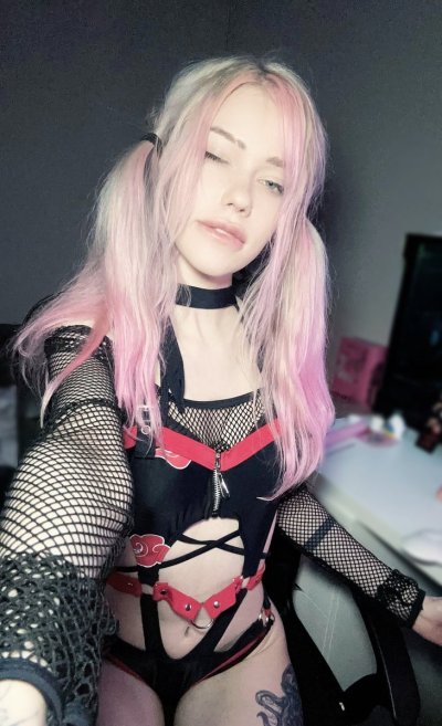 Watch Saekki's leaked NSFW photo on TwXstars
