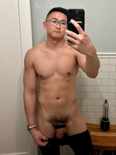 Watch Ray Dexter ($4 OF)'s leaked NSFW photo on TwXstars