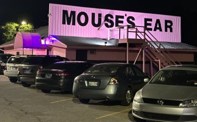 Watch Mike D's leaked NSFW photo on TwXstars