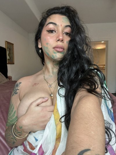 Watch Vishakha🪷's leaked NSFW photo on TwXstars