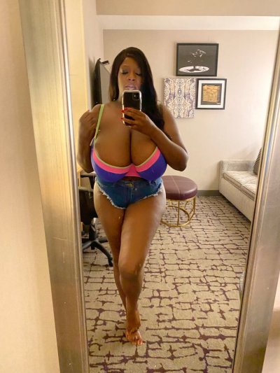 Watch Tyra Tinley 📍's leaked NSFW photo on TwXstars