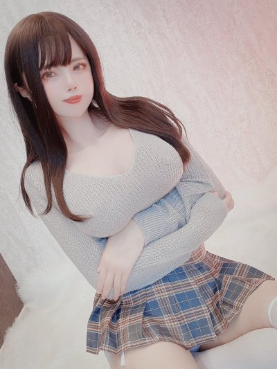 Watch 𓆟uri 𓆟's leaked NSFW photo on TwXstars