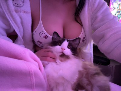 Watch drea🐰's leaked NSFW photo on TwXstars