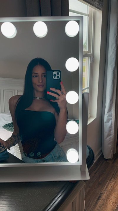 Watch harlee's leaked NSFW photo on TwXstars