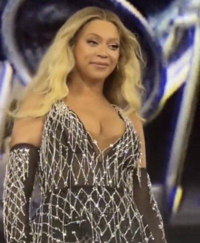 Watch $LIM 🐐's leaked NSFW photo on TwXstars