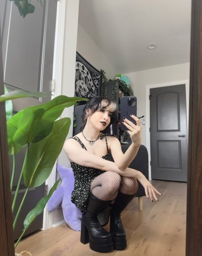 Watch huni 🍯's leaked NSFW photo on TwXstars