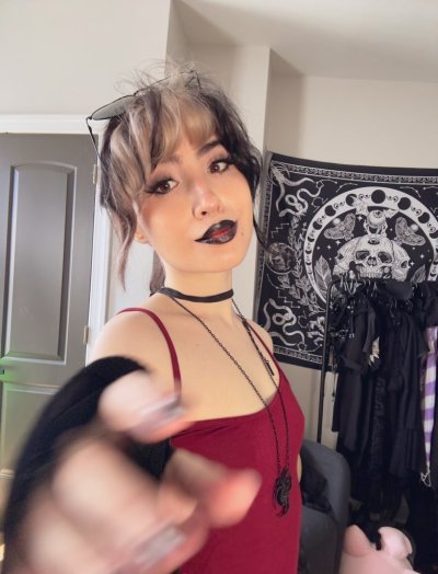 Watch huni 🍯's leaked NSFW photo on TwXstars