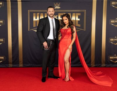 Watch Scarlett Bordeaux's leaked NSFW photo on TwXstars