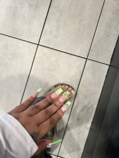 Watch lai's leaked NSFW photo on TwXstars