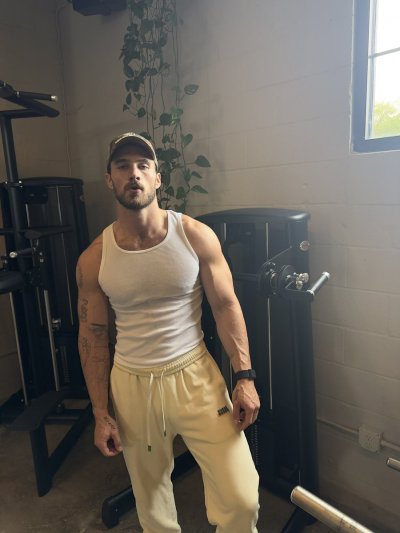 Watch michael ༄'s leaked NSFW photo on TwXstars