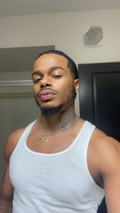 Watch ʀɪᴄᴏ ᴘʀᴜɪᴛᴛ's leaked NSFW photo on TwXstars