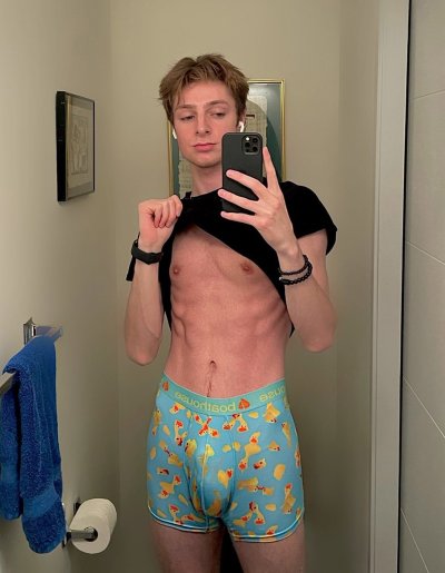 Watch Ansel Prower's leaked NSFW photo on TwXstars