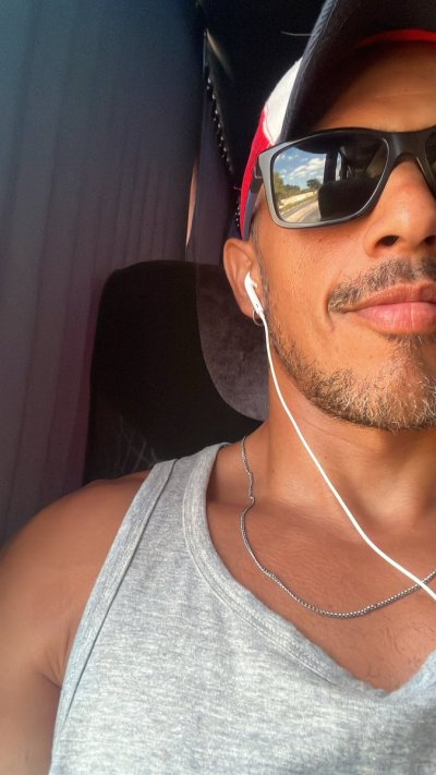 Watch Johnny Louis's leaked NSFW photo on TwXstars