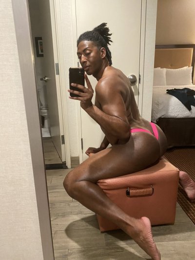 Watch LocdSuccubus💋🦇's leaked NSFW photo on TwXstars