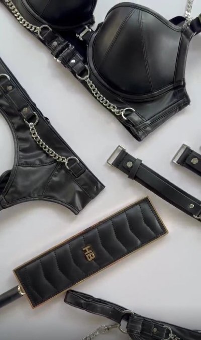 Watch YouPay's leaked NSFW photo on TwXstars