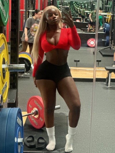 Watch m9ym9y's leaked NSFW photo on TwXstars