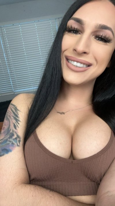 Watch 𝒦𝒽𝓁𝑜𝑒 𝒦𝒶𝓎💋's leaked NSFW photo on TwXstars