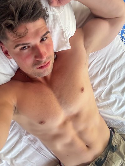 Watch Malik Delgaty's leaked NSFW photo on TwXstars