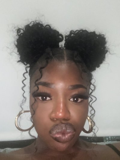 Watch m9ym9y's leaked NSFW photo on TwXstars