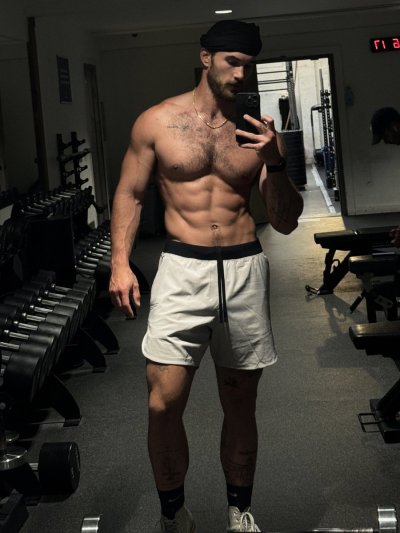 Watch michael ༄'s leaked NSFW photo on TwXstars