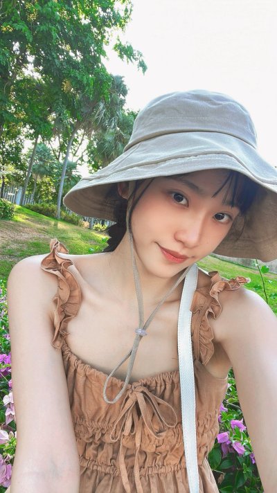 Watch SpicyGum✨'s leaked NSFW photo on TwXstars