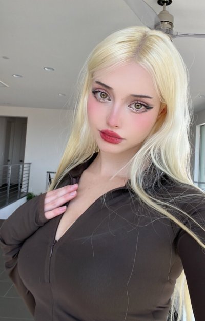 Watch Lauren Burch's leaked NSFW photo on TwXstars