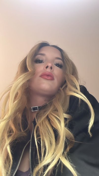 Watch Piper Perri's leaked NSFW photo on TwXstars