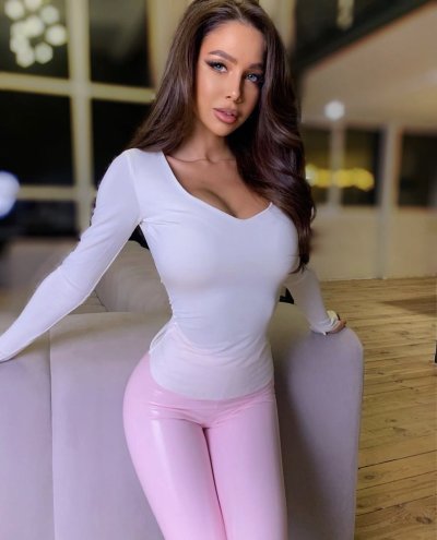 Watch Nastya's leaked NSFW photo on TwXstars