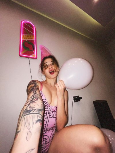 Watch Emma Fiore 🔞 🇦🇷's leaked NSFW photo on TwXstars