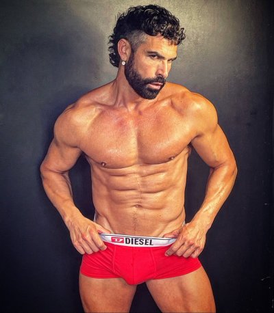 Watch D.O. 🇦🇷🇺🇸🇪🇸🇬🇧's leaked NSFW photo on TwXstars