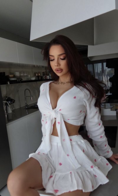 Watch Nastya's leaked NSFW photo on TwXstars