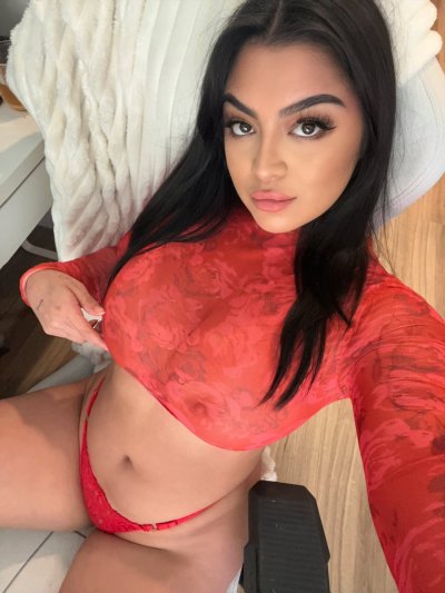 Watch Ashlea Edenn's leaked NSFW photo on TwXstars