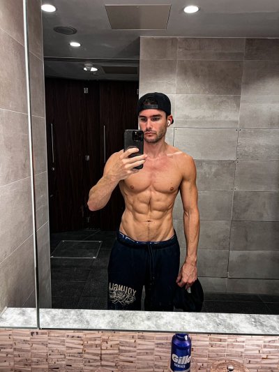 Watch Charlie Matthews's leaked NSFW photo on TwXstars