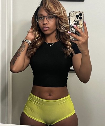 Watch Da Baddest's leaked NSFW photo on TwXstars