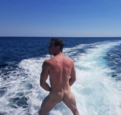 Watch damn.'s leaked NSFW photo on TwXstars