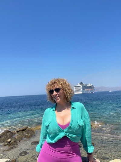 Watch Sara Jay SFW Official's leaked NSFW photo on TwXstars