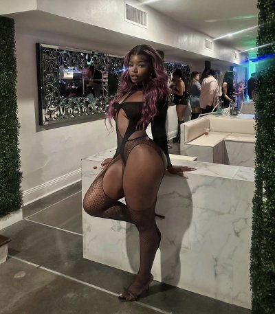 Watch m9ym9y's leaked NSFW photo on TwXstars