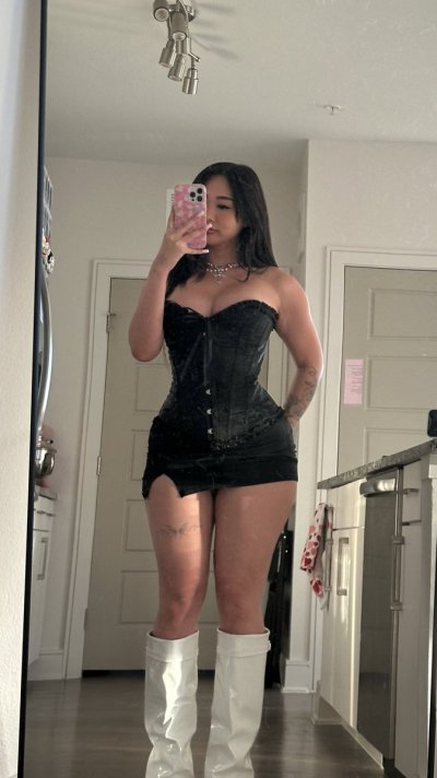 Watch kimmy's leaked NSFW photo on TwXstars