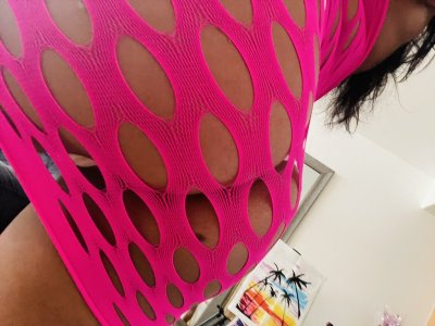 Watch SelmaSins's leaked NSFW photo on TwXstars