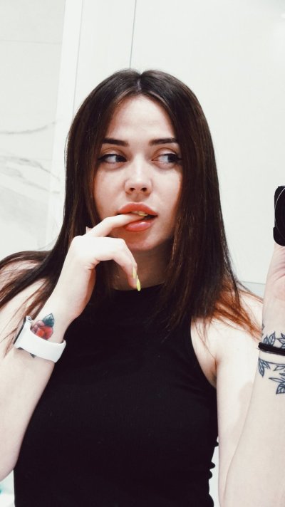 Watch Nikky 🌸's leaked NSFW photo on TwXstars