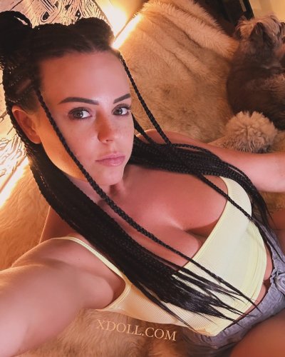 Watch Rahyndee's leaked NSFW photo on TwXstars