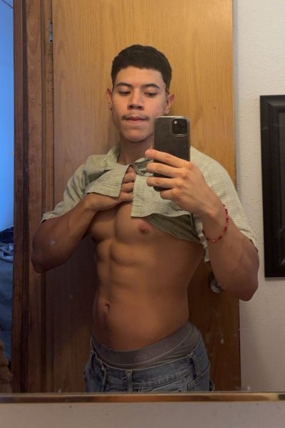 Watch 💌's leaked NSFW photo on TwXstars