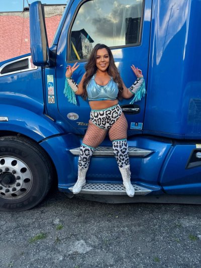 Watch nadia sapphire's leaked NSFW photo on TwXstars