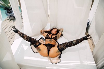 Watch Christy Mack's leaked NSFW photo on TwXstars