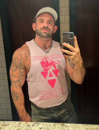 Watch Bull Barrett 🇬🇧💪🏻's leaked NSFW photo on TwXstars