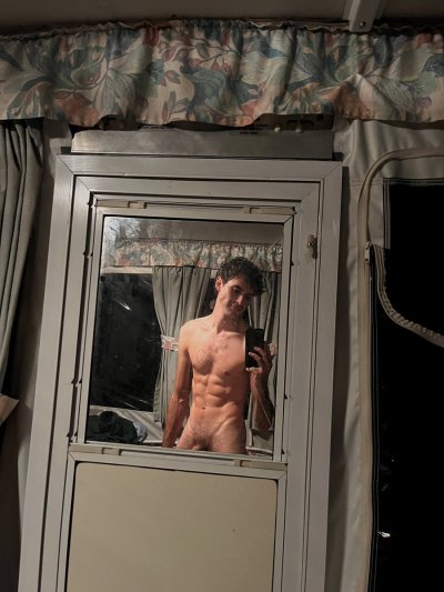 Watch Mark Something's leaked NSFW photo on TwXstars